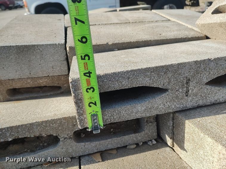 image for item DQ0432 Building materials