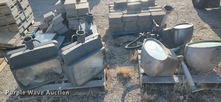 image for item DQ0433 (7) lights