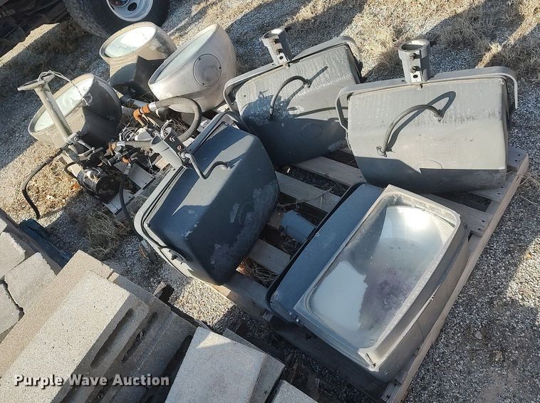 image for item DQ0433 (7) lights