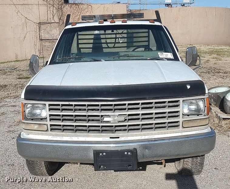 image for item DQ0436 1990 Chevrolet C3500  flatbed pickup truck