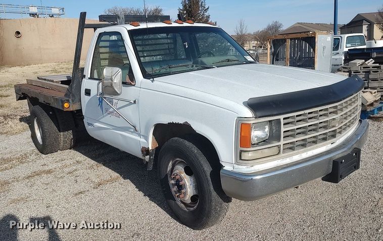 image for item DQ0436 1990 Chevrolet C3500  flatbed pickup truck