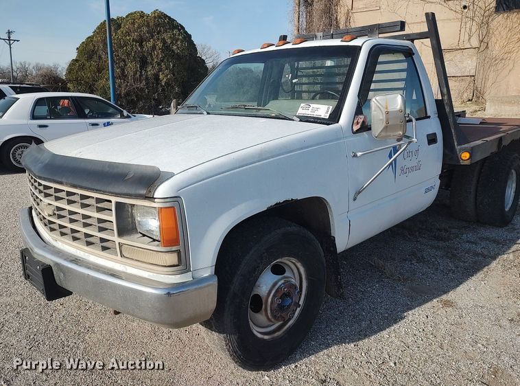 image for item DQ0436 1990 Chevrolet C3500  flatbed pickup truck