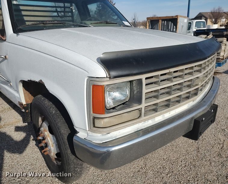 image for item DQ0436 1990 Chevrolet C3500  flatbed pickup truck