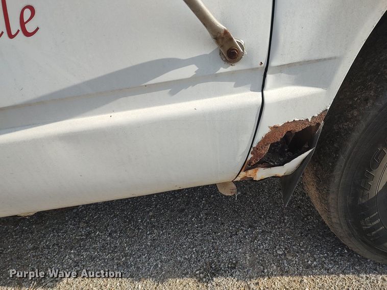 image for item DQ0436 1990 Chevrolet C3500  flatbed pickup truck