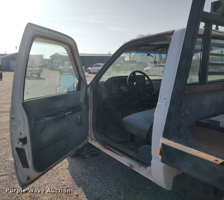 image for item DQ0436 1990 Chevrolet C3500  flatbed pickup truck