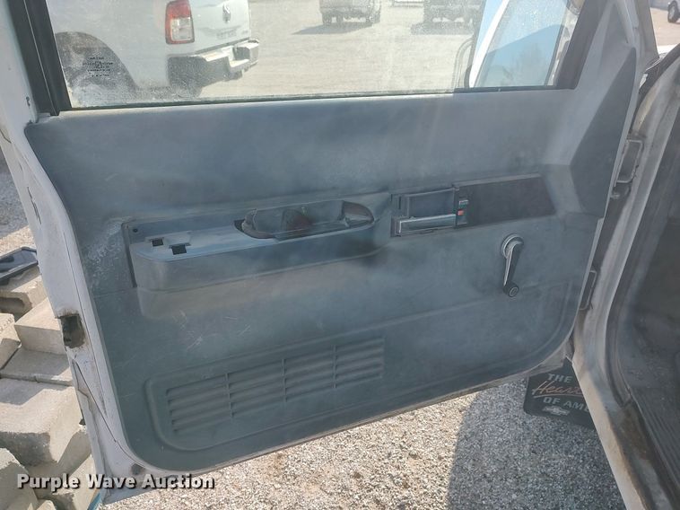 image for item DQ0436 1990 Chevrolet C3500  flatbed pickup truck