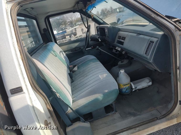 image for item DQ0436 1990 Chevrolet C3500  flatbed pickup truck