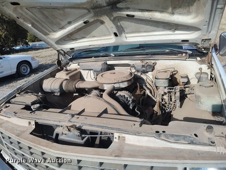 image for item DQ0436 1990 Chevrolet C3500  flatbed pickup truck