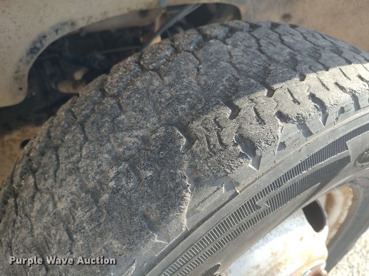 image for item DQ0436 1990 Chevrolet C3500  flatbed pickup truck