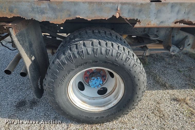 image for item DQ0436 1990 Chevrolet C3500  flatbed pickup truck