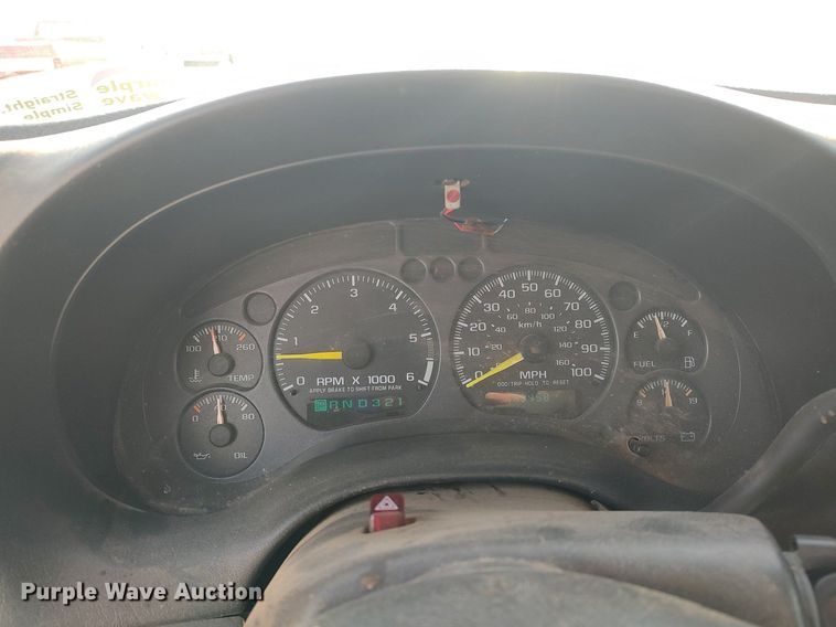 image for item DQ0438 2000 Chevrolet Blazer  SUV