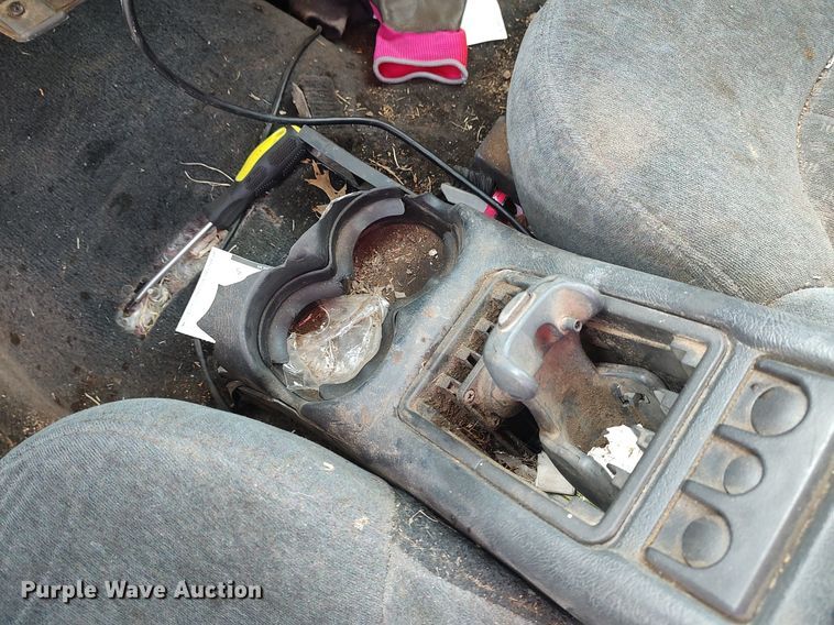 image for item DQ0438 2000 Chevrolet Blazer  SUV