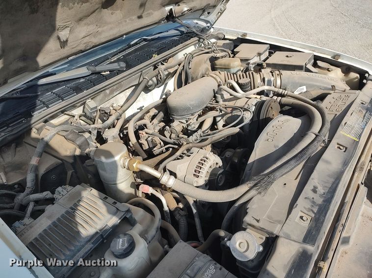 image for item DQ0438 2000 Chevrolet Blazer  SUV