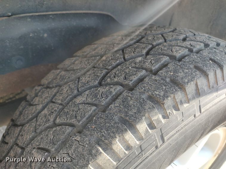 image for item DQ0438 2000 Chevrolet Blazer  SUV