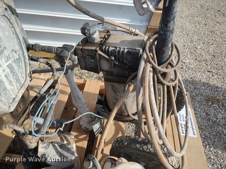 image for item DQ0440 (3) paint stripers