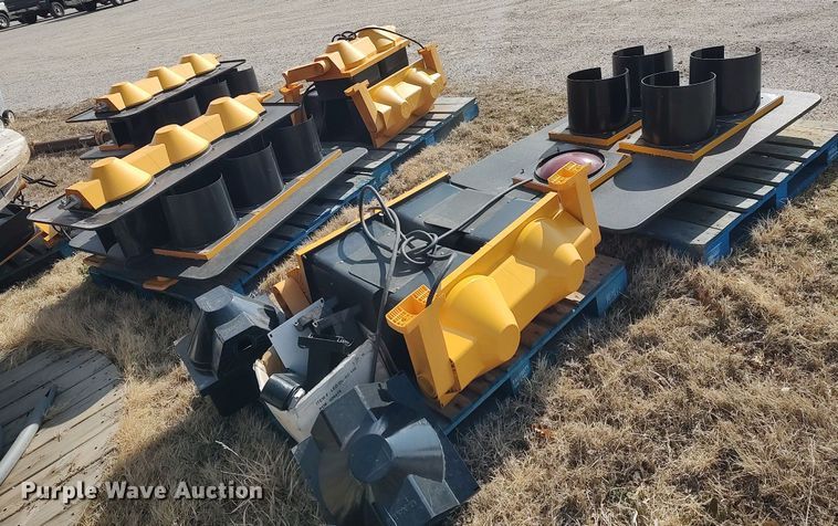 image for item DQ0442 Road safety equipment