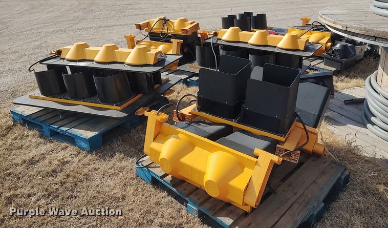 image for item DQ0442 Road safety equipment