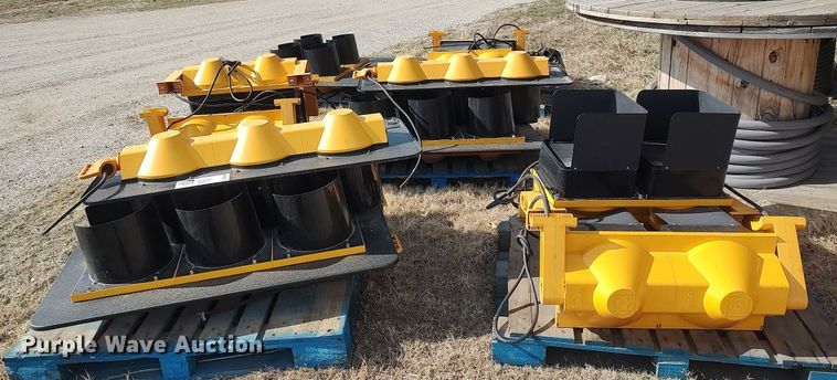 image for item DQ0442 Road safety equipment