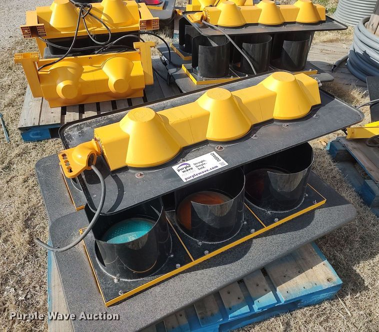 image for item DQ0442 Road safety equipment