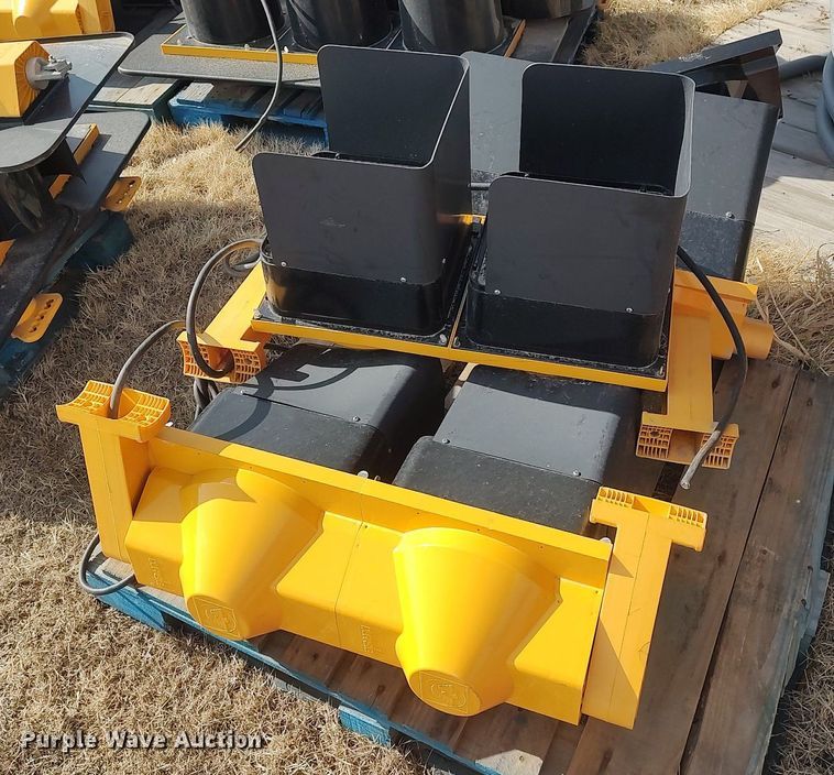 image for item DQ0442 Road safety equipment