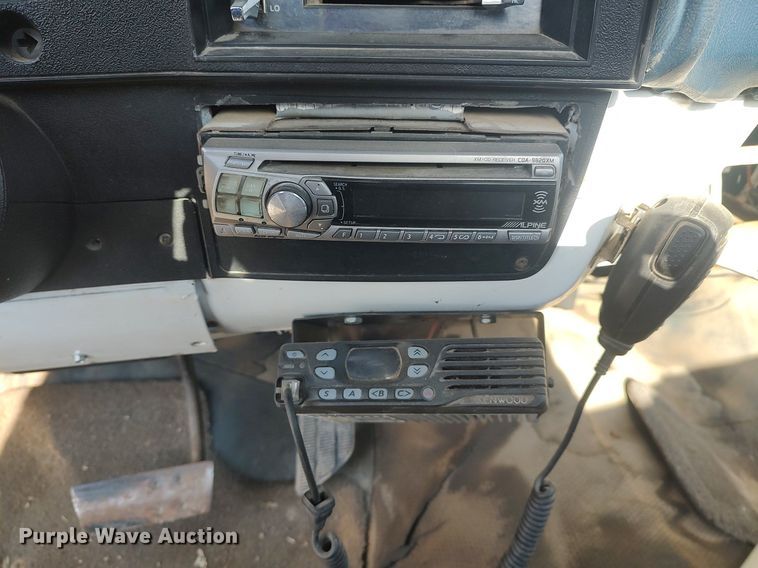 image for item DQ0444 1987 Chevrolet R10  flatbed pickup truck