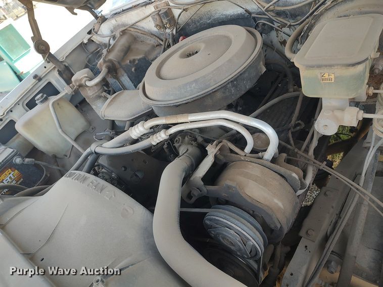 image for item DQ0444 1987 Chevrolet R10  flatbed pickup truck