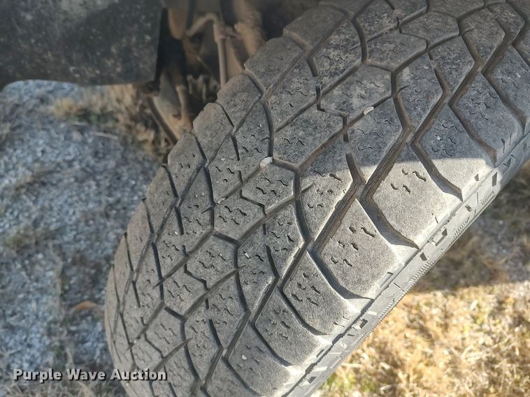 image for item DQ0444 1987 Chevrolet R10  flatbed pickup truck