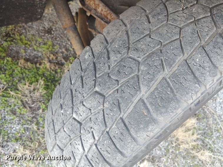 image for item DQ0444 1987 Chevrolet R10  flatbed pickup truck