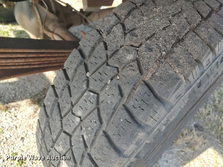 image for item DQ0444 1987 Chevrolet R10  flatbed pickup truck