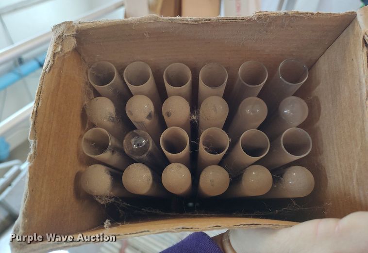 image for item DQ0446 (3) UV disinfectant light units