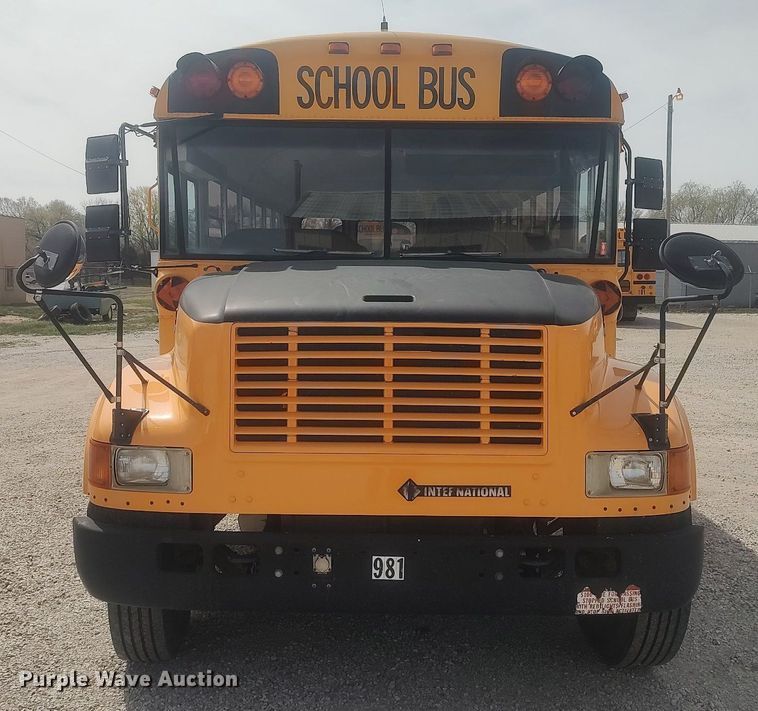 image for item DQ0468 1997 International 3800  school bus