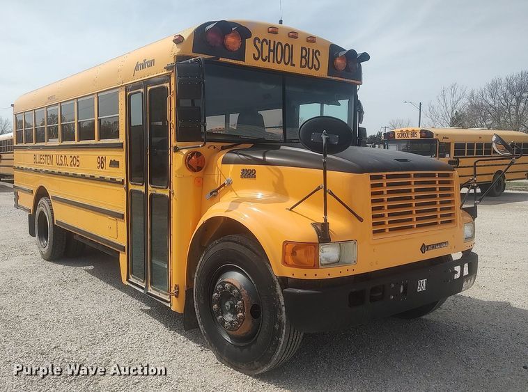 image for item DQ0468 1997 International 3800  school bus