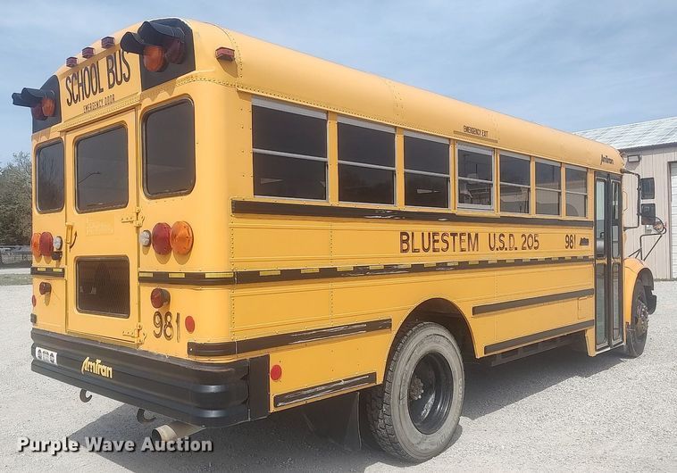 image for item DQ0468 1997 International 3800  school bus