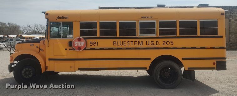 image for item DQ0468 1997 International 3800  school bus