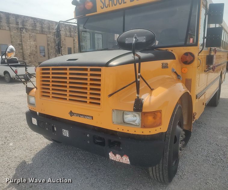 image for item DQ0468 1997 International 3800  school bus