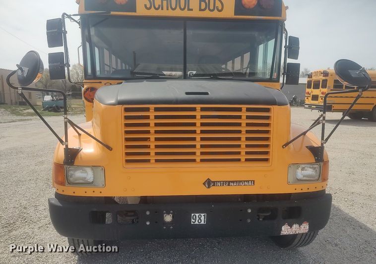image for item DQ0468 1997 International 3800  school bus