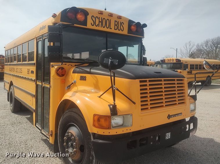 image for item DQ0468 1997 International 3800  school bus
