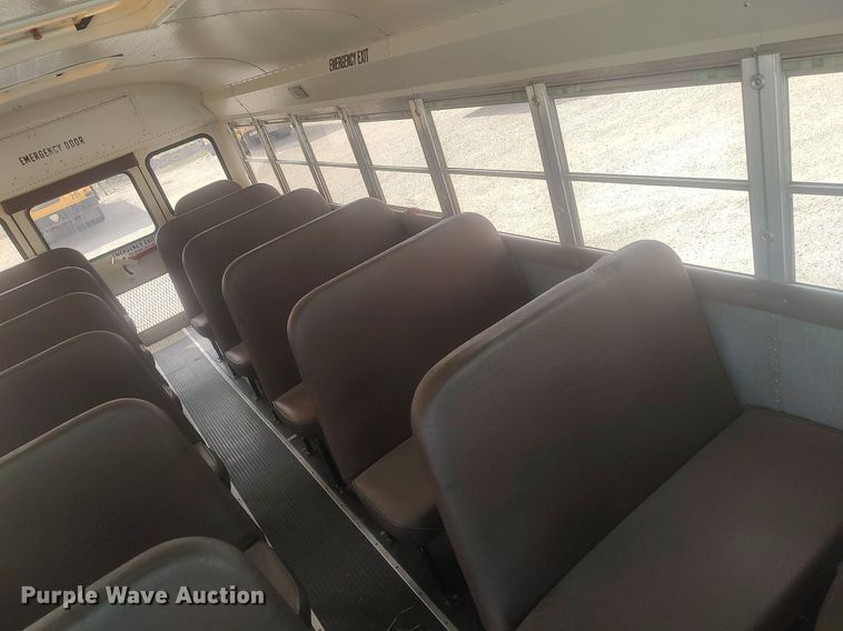 image for item DQ0468 1997 International 3800  school bus