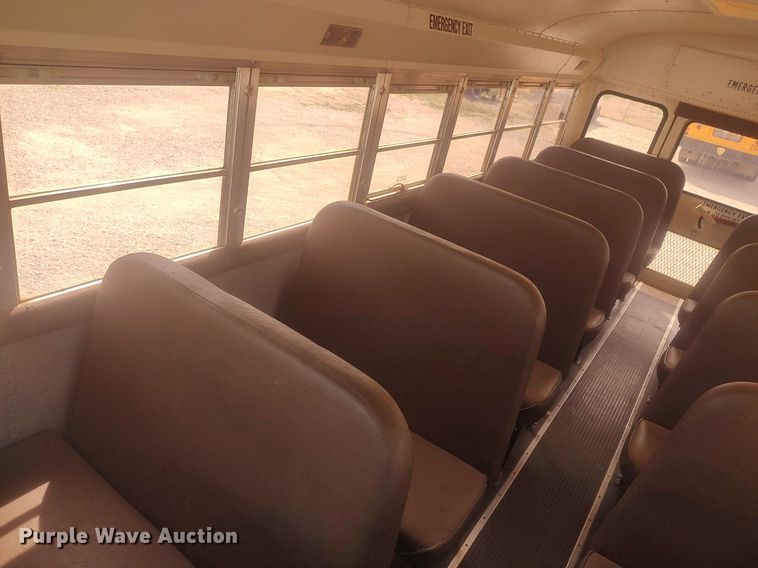 image for item DQ0468 1997 International 3800  school bus