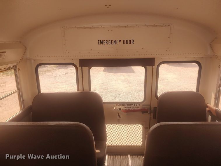 image for item DQ0468 1997 International 3800  school bus