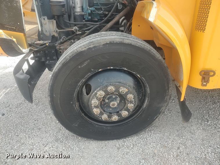 image for item DQ0468 1997 International 3800  school bus