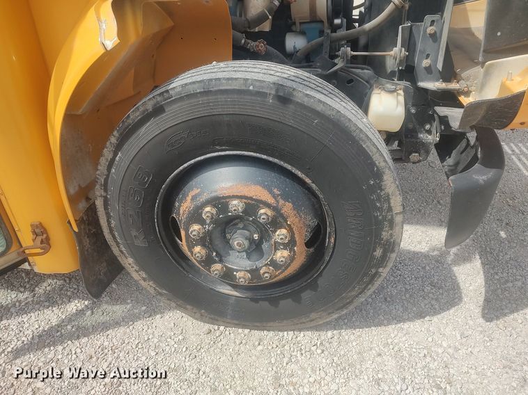 image for item DQ0468 1997 International 3800  school bus