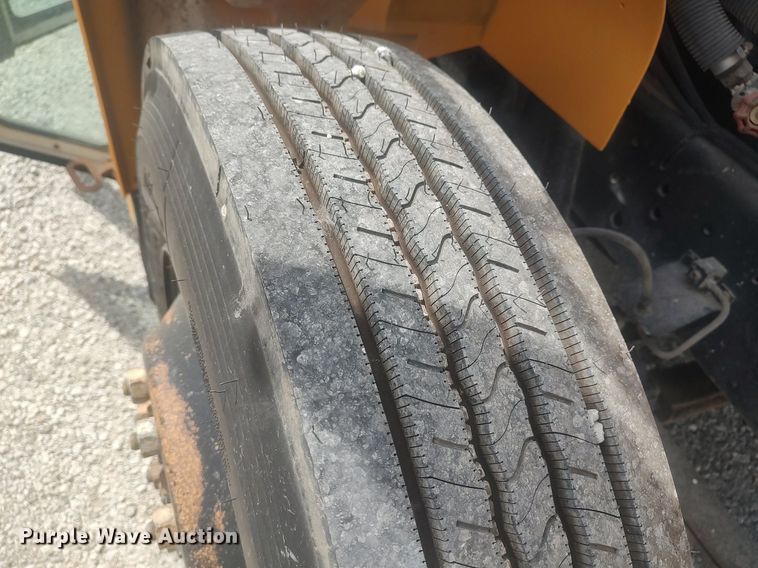 image for item DQ0468 1997 International 3800  school bus