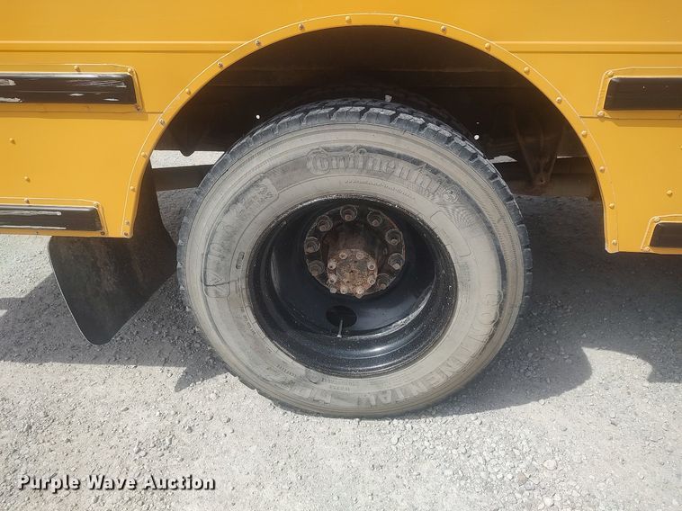 image for item DQ0468 1997 International 3800  school bus