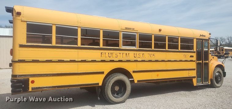 image for item DQ0469 1997 International 3800  school bus