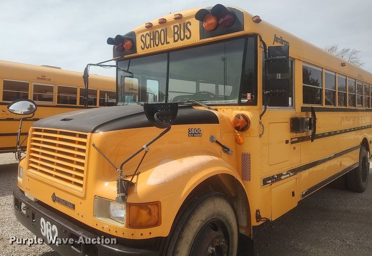 image for item DQ0469 1997 International 3800  school bus