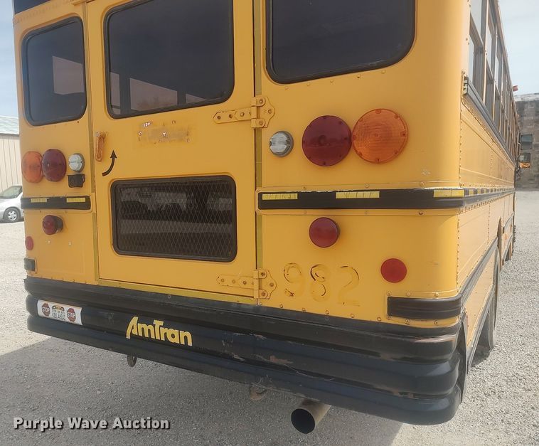 image for item DQ0469 1997 International 3800  school bus