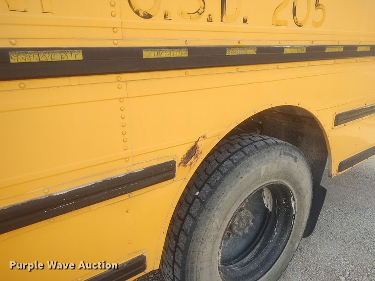 image for item DQ0469 1997 International 3800  school bus