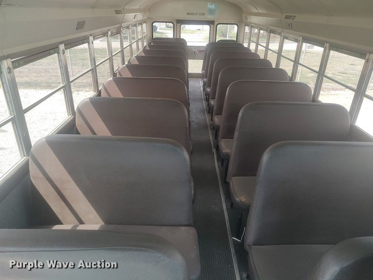 image for item DQ0469 1997 International 3800  school bus