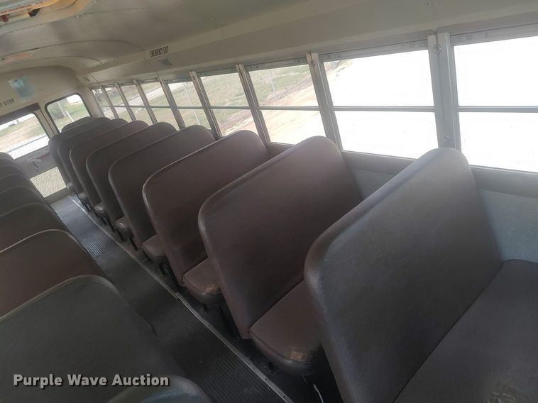 image for item DQ0469 1997 International 3800  school bus